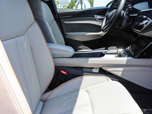 Used 2024 Audi Q8 e-tron Prestige w/ Prestige Package AWD/4WD image 17