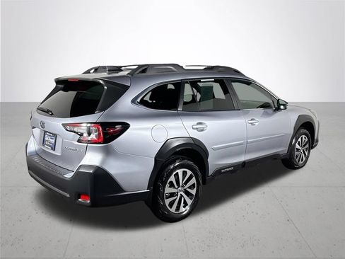 Certified 2025 Subaru Outback Premium AWD/4WD image 7