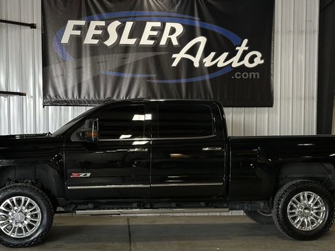 Used 2015 Chevrolet Silverado 2500 LTZ w/ Duramax Plus Package AWD/4WD image 2