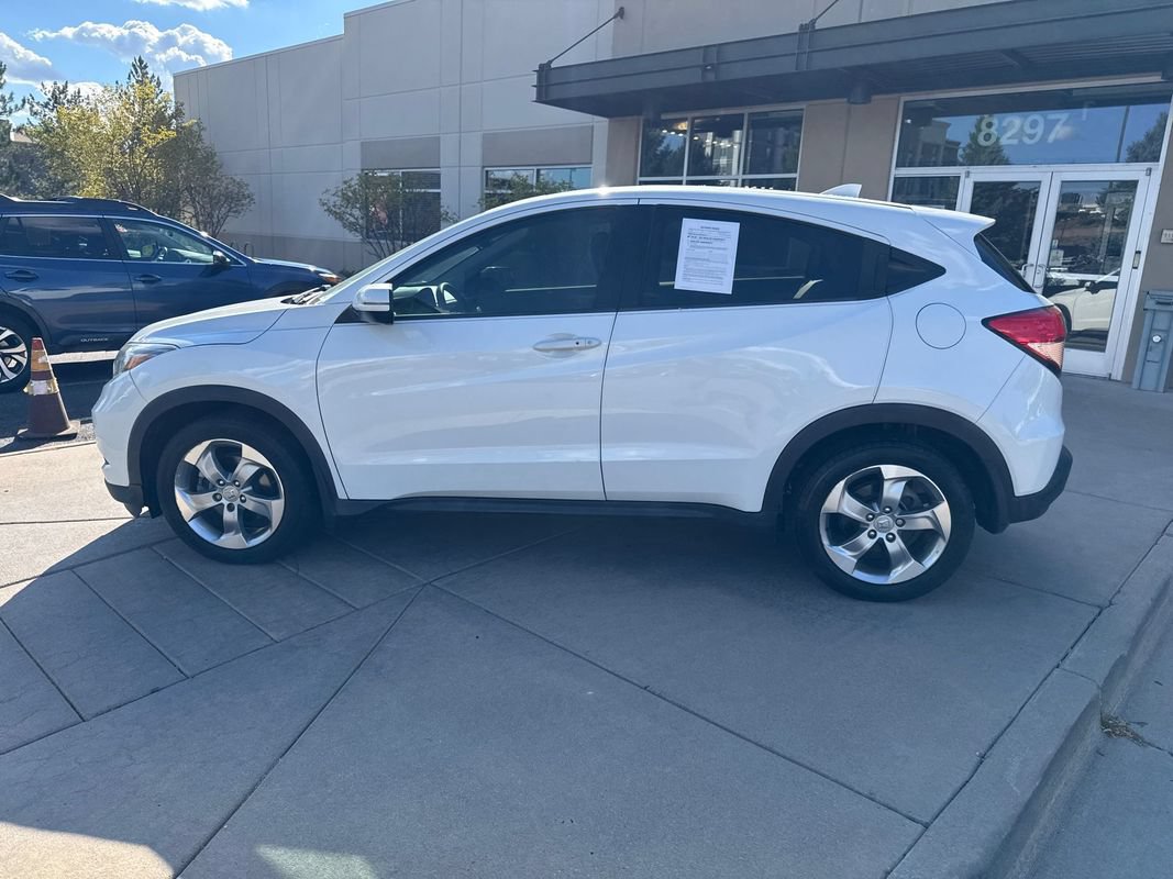 Used 2017 Honda HR-V EX image 10