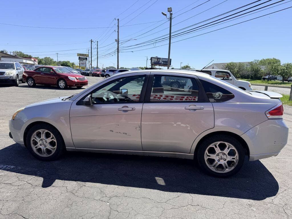 Used 2009 Ford Focus SES FWD image 3
