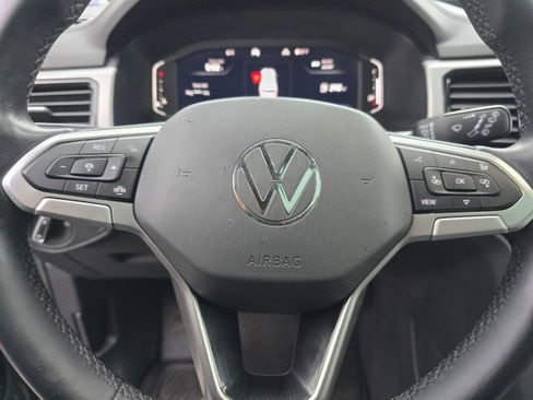 Used 2020 Volkswagen Atlas Cross Sport SEL image 30