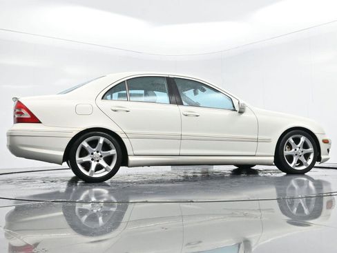 Used 2007 Mercedes-Benz C 230 Sedan image 44