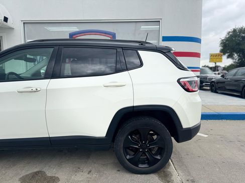 Used 2018 Jeep Compass Latitude w/ Popular Equipment Group AWD/4WD image 29
