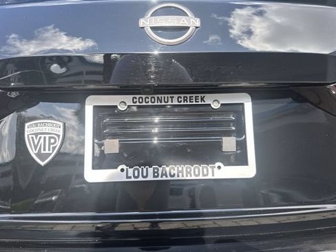 Used 2025 Nissan Altima 2.5 SV FWD image 13