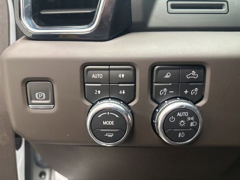 Used 2023 GMC Sierra 1500 Denali image 25