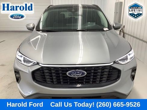 Used 2024 Ford Escape SE w/ PHEV Premium Package image 2