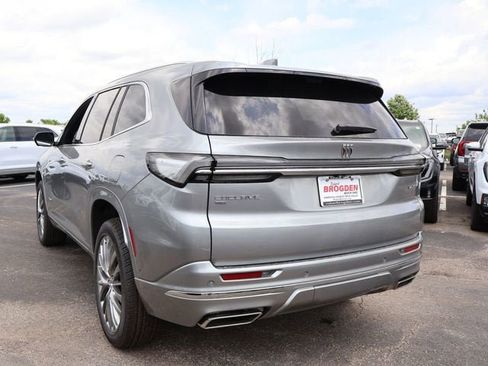 New 2026 Buick Enclave Avenir w/ Super Cruise Package AWD/4WD image 5