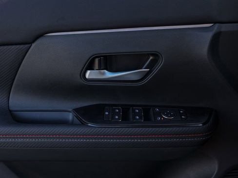 New 2026 Nissan Kicks SR image 24