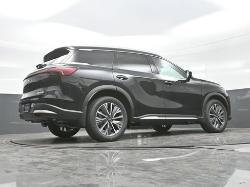 New 2026 INFINITI QX60 Luxe w/ Family Package image 26