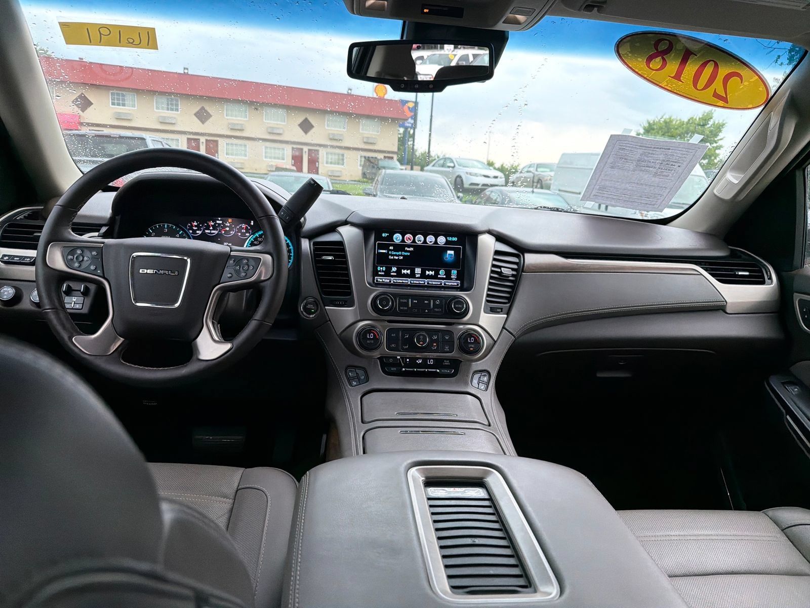 Used 2018 GMC Yukon XL Denali w/ Denali Ultimate Package AWD/4WD image 15