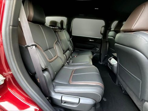 New 2026 Nissan Armada SL image 10