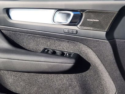 New 2026 Volvo XC40 B5 Ultra w/ Climate Package