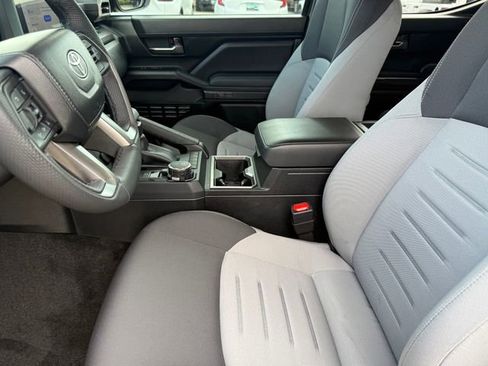 Used 2025 Toyota Tacoma TRD Sport image 13