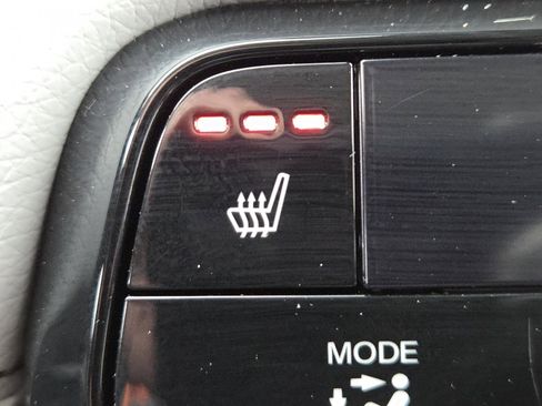 Used 2025 Honda Pilot EX-L image 4