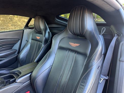 Used 2020 Aston Martin V8 Vantage Coupe RWD image 31
