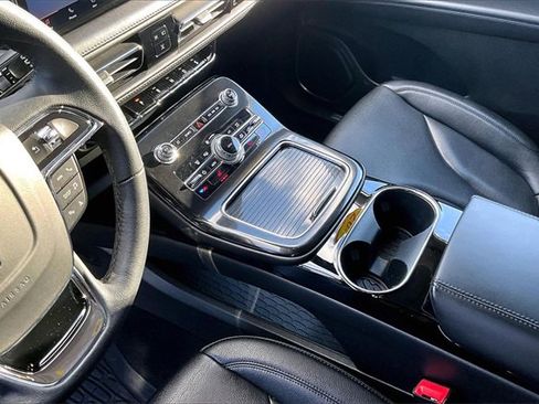 Used 2023 Lincoln Nautilus AWD w/ Premium Package image 17