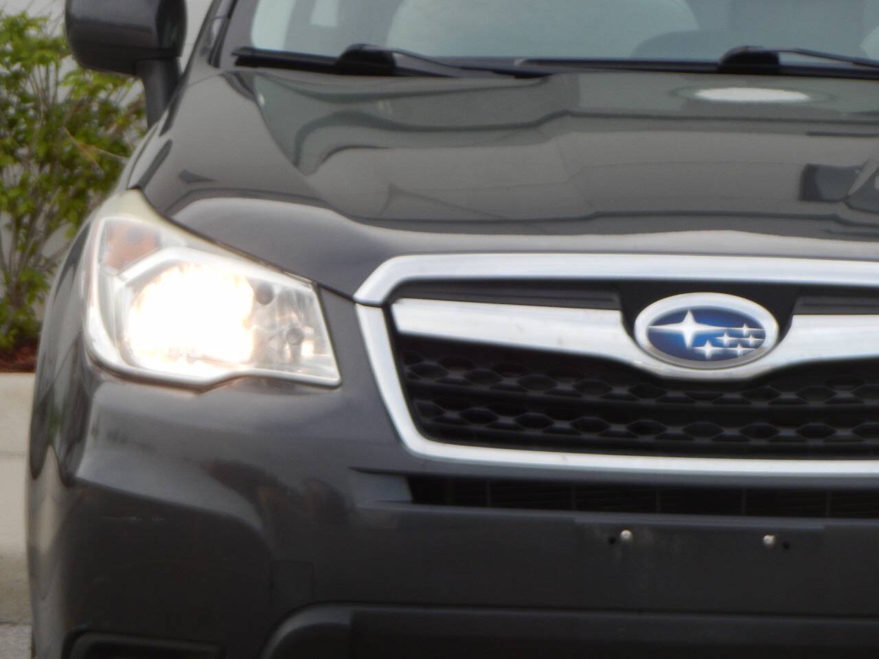 Used 2015 Subaru Forester 2.5i Premium w/ All-Weather Package AWD/4WD image 9