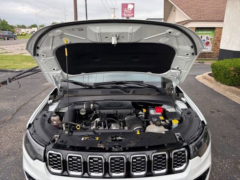 Used 2025 Jeep Compass Limited AWD/4WD image 33