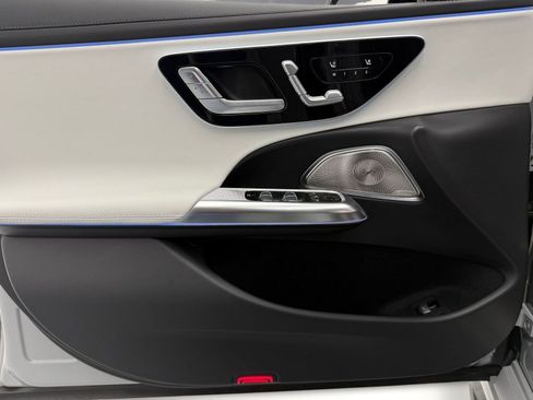 New 2026 Mercedes-Benz E 53 AMG e 4MATIC Sedan image 20