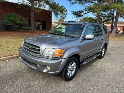 Used 2004 Toyota Sequoia Limited image 2