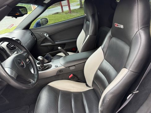 Used 2006 Chevrolet Corvette Z06 RWD image 12
