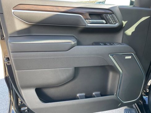 Used 2025 GMC Sierra 1500 SLT w/ SLT Premium Plus Package image 5