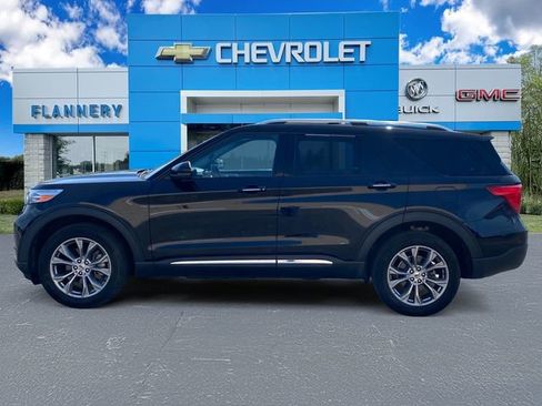 Used 2022 Ford Explorer Limited w/ Class IV Trailer Tow Package AWD/4WD image 3
