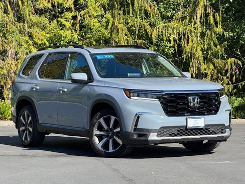 Certified 2023 Honda Pilot Touring image 45