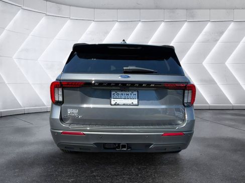 New 2026 Ford Explorer Active RWD image 6