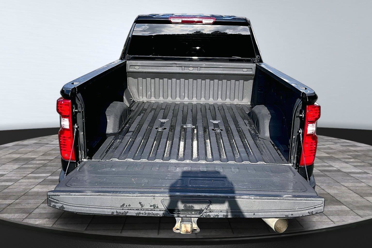 Used 2024 Chevrolet Silverado 2500 Custom w/ Custom Value Package AWD/4WD image 18