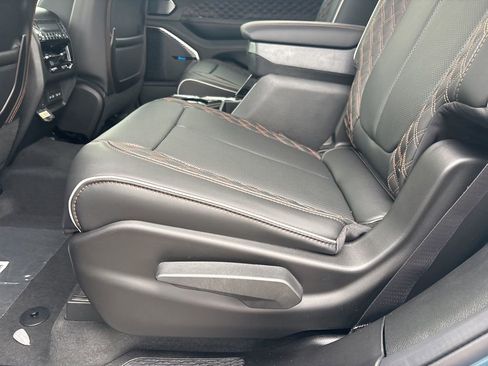 New 2026 Jeep Grand Cherokee L Summit AWD/4WD image 32