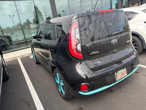 Used 2016 Kia Soul EV + w/ Sun & Fun Package FWD image 5