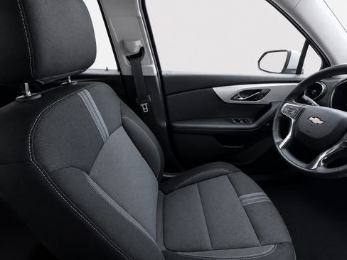 Used 2025 Chevrolet Blazer LT FWD image 10