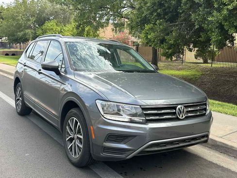 Used 2021 Volkswagen Tiguan S FWD image 2