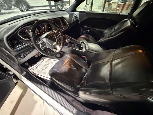 Used 2016 Dodge Challenger R/T Plus RWD image 15
