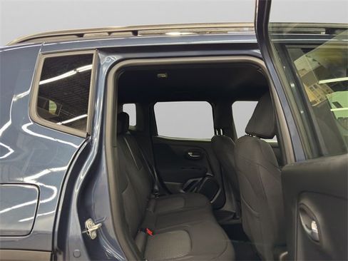 Used 2021 Jeep Renegade Latitude image 19