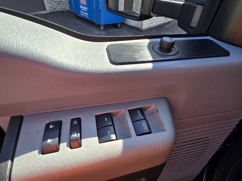 Used 2016 Ford F350 XLT w/ XLT Value Package image 13