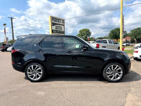 Used 2020 Land Rover Discovery Landmark image 4