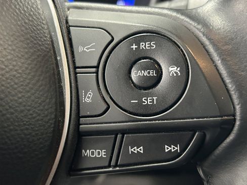 Used 2020 Toyota Corolla XSE image 24