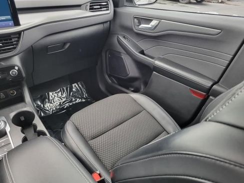 Certified 2024 Ford Escape SE image 19