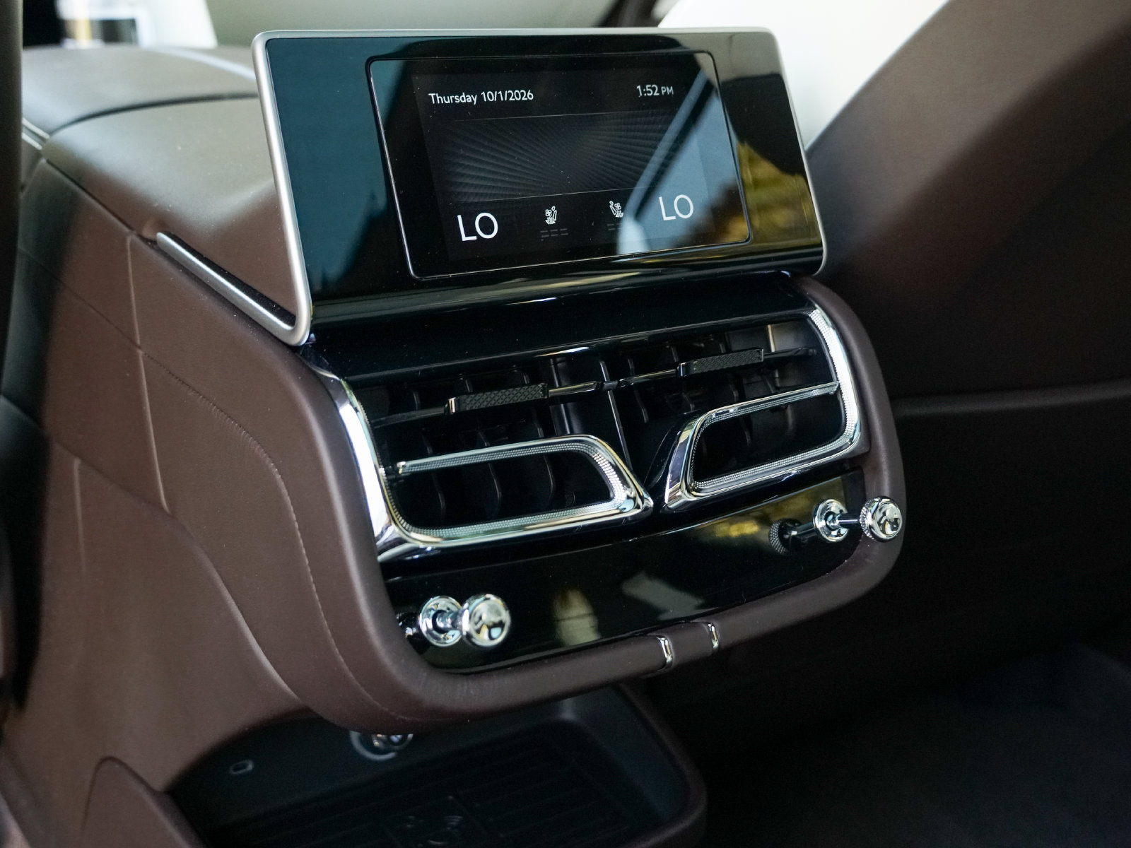 Certified 2023 Bentley Bentayga Extended Wheelbase AWD/4WD image 22