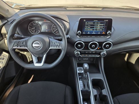 Used 2025 Nissan Sentra SV FWD image 6