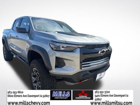 Used 2024 Chevrolet Colorado ZR2 w/ Technology Package AWD/4WD image 7