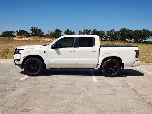 Certified 2026 Nissan Frontier SV w/ SV Convenience Package RWD image 3