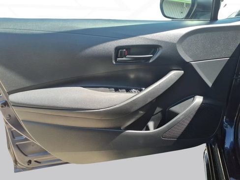 Used 2025 Toyota Corolla LE FWD image 10