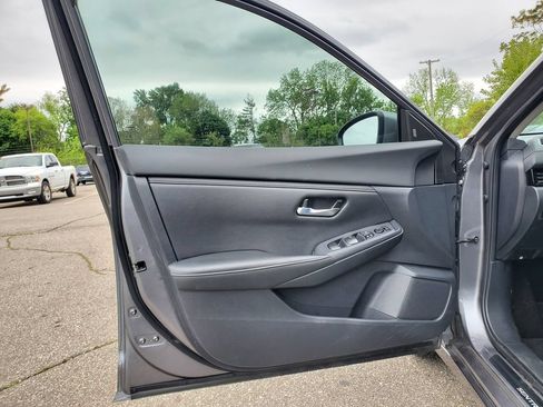 Used 2023 Nissan Sentra SV w/ All-Weather Package FWD image 18