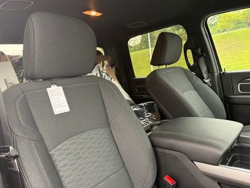 New 2026 RAM 2500 Big Horn AWD/4WD image 27