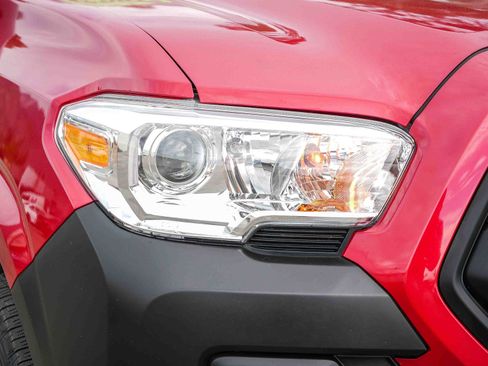 Used 2023 Toyota Tacoma SR image 4