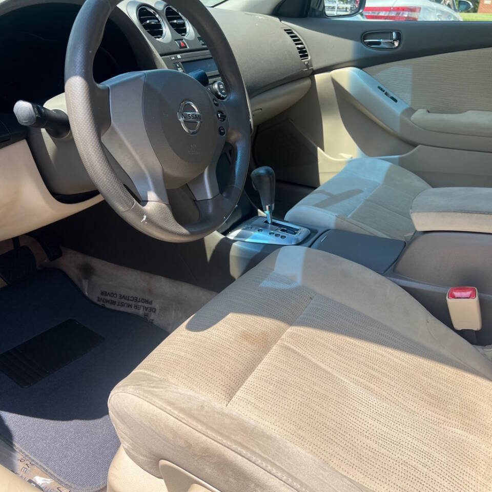 Used 2011 Nissan Altima 2.5 S FWD image 9